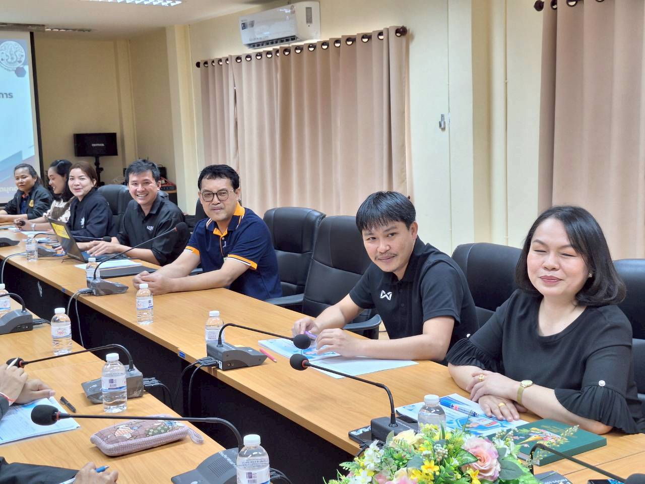 title - ผู้ตรวจราชการ ส.ป.ก. ประชุมตรวจราชการและติดตามความก้าวหน้าผลการดำเนินงานตามแผนการตรวจราชการของผู้ตรวจราชการสำนักงานการปฏิรูปที่ดินเพื่อเกษตรกรรม ประจำปีงบประมาณ พ.ศ. 2569 รอบที่ 1 เขตตรวจราชการที่ 11 จังหวัดมุกดาหาร